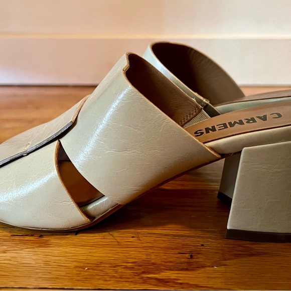 Carmens size 39 worn once fine European genuine leather slides. US 8. - Picture 2 of 3